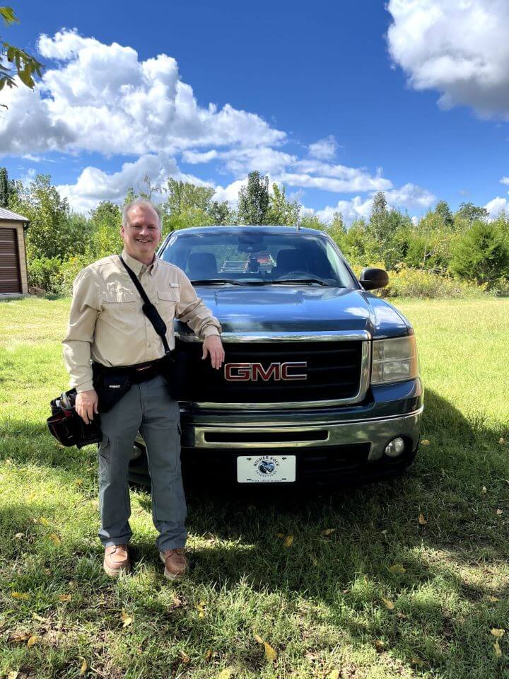 Higher Rock Inspections home inspector standing beside his inspection vehicle in the Upper Cumberland region of Tennessee.